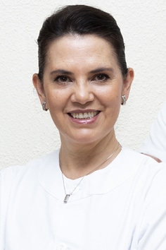 Vivian Reyes | Dentista Miraflores Dental_